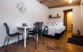 Great Location Downtown Studio
